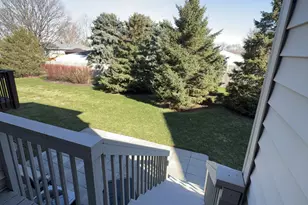 671 Southtowne Dr, Belvidere, IL 61008 - Photo 4