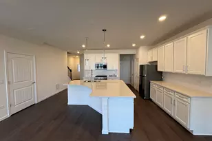 2208 Ryegrass Ln, Bolingbrook, IL 60490 - Photo 2