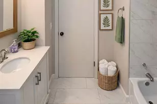 4848 Hull St, Skokie, IL 60077 - Photo 12