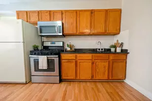 4848 Hull St, Skokie, IL 60077 - Photo 6