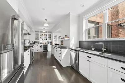 2440 N Lakeview Avenue #11E, Chicago, IL 60614 - Photo 10