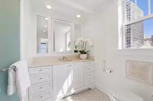 2440 N Lakeview Ave, Chicago, IL 60614 - Photo 12