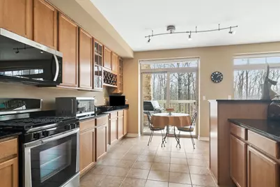 425 Benjamin Drive #202, Vernon Hills, IL 60061 - Photo 6