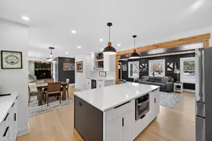 221 Olesen Dr, Naperville, IL 60540 - Photo 18