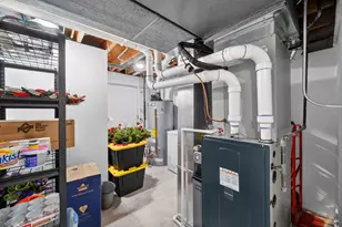 221 Olesen Dr, Naperville, IL 60540 - Photo 40