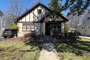 919 W Galena Blvd, Aurora, IL 60506 - Photo 1