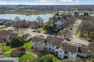 308 Sandpebble Ln, Aurora, IL 60504 - Photo 40