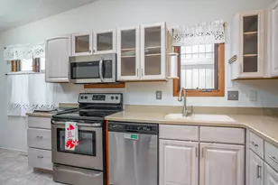 4231 26th Ave, Moline, IL 61265 - Photo 4