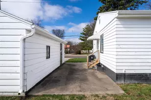 739 Hale St, Normal, IL 61761 - Photo 26