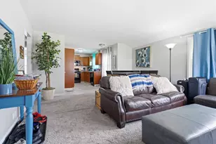 739 Hale St, Normal, IL 61761 - Photo 2