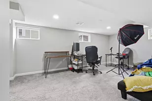 739 Hale St, Normal, IL 61761 - Photo 16