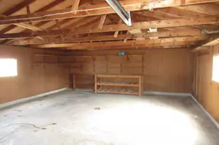 1208 Marshall Ave, Paris, IL 61944 - Photo 4