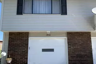 1436 Millbrook Ct, Schaumburg, IL 60193 - Photo 2