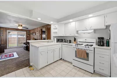 4638 W 89th Place, Hometown, IL 60456 - Photo 6