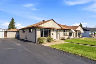 4638 W 89th Pl, Hometown, IL 60456 - Photo 2