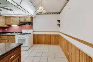 9520 Mayfield Ave S, Oak Lawn, IL 60453 - Photo 10