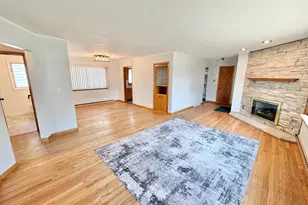 1615 26th St, Rockford, IL 61108 - Photo 4