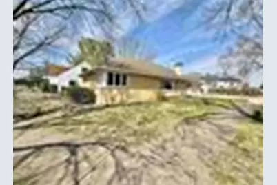 1615 26th Street, Rockford, IL 61108 - Photo 2