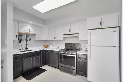 802 Timber Lane, Darien, IL 60561 - Photo 10