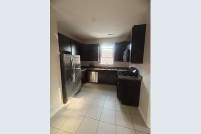 2733 N Marmora Avenue #2w, Chicago, IL 60639 - Photo 2