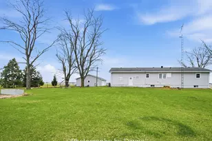 7621 E 3000S Rd, Saint Anne, IL 60964 - Photo 26