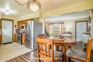 7621 E 3000S Rd, Saint Anne, IL 60964 - Photo 8