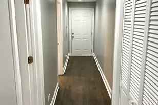 2254 W Arthur Ave, Chicago, IL 60645 - Photo 8