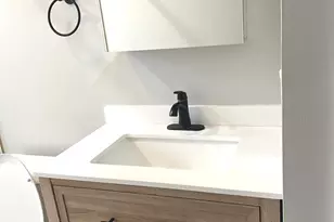 2254 W Arthur Ave, Chicago, IL 60645 - Photo 12