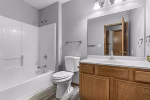 2523 Bluffside Dr, Rockford, IL 61109 - Photo 10