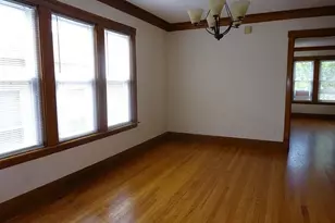 5354 W Byron St, Chicago, IL 60641 - Photo 8