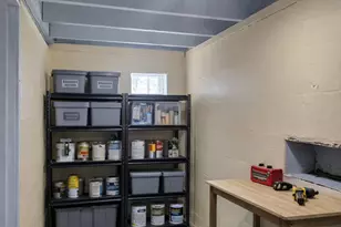 527 Gordon Ave, Calumet City, IL 60409 - Photo 16