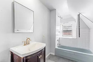 441 E 42nd St, Chicago, IL 60653 - Photo 42