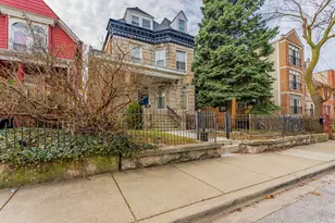 441 E 42nd St, Chicago, IL 60653 - Photo 2