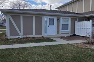 286 Nantucket Harbor, Schaumburg, IL 60193 - Photo 1