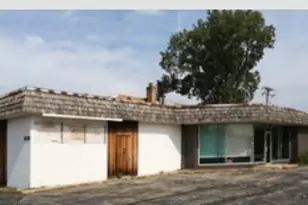 445 S Des Plaines River Rd, Des Plaines, IL 60016 - Photo 1