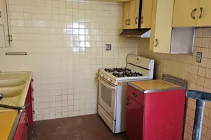 7859B S South Shore Dr, Chicago, IL 60649 - Photo 8