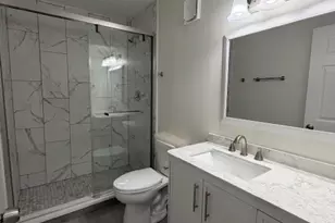 635 Limerick Ln, Schaumburg, IL 60193 - Photo 12