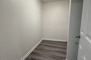 635 Limerick Ln, Schaumburg, IL 60193 - Photo 14