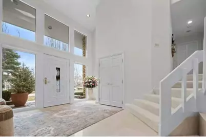 1916 Midwest Club Parkway, Oak Brook, IL 60523 - Photo 4