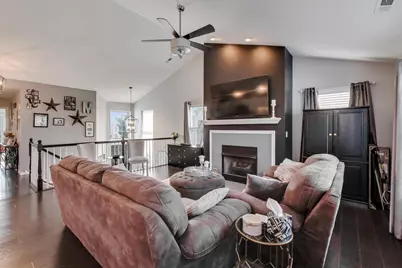 2325 Georgetown Circle, Aurora, IL 60503 - Photo 6