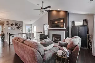 2325 Georgetown Cir, Aurora, IL 60503 - Photo 6