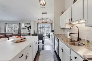 2325 Georgetown Cir, Aurora, IL 60503 - Photo 8