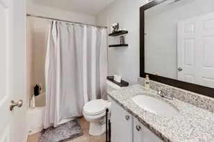 2325 Georgetown Cir, Aurora, IL 60503 - Photo 32