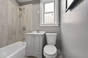 738 E Marquette Rd, Chicago, IL 60637 - Photo 12