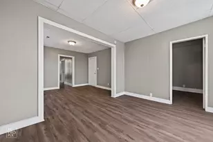 738 E Marquette Rd, Chicago, IL 60637 - Photo 6