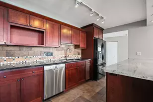 940 W Glenlake Ave, Chicago, IL 60660 - Photo 14