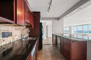 940 W Glenlake Ave, Chicago, IL 60660 - Photo 16