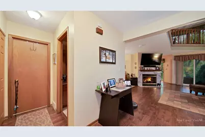 11418 Algonquin Road #B, Huntley, IL 60142 - Photo 4