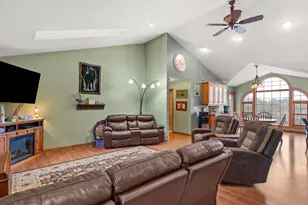 107 Lost Ln, Savanna, IL 61074 - Photo 6