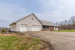 107 Lost Ln, Savanna, IL 61074 - Photo 32